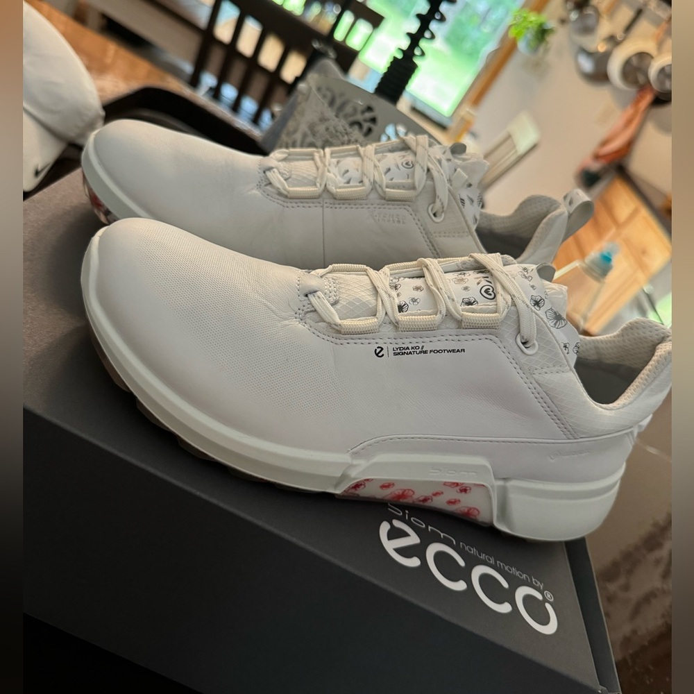 ECCO WOMENS GOLF BIOM H4 SHOE (LYDIA KO ADDITION)